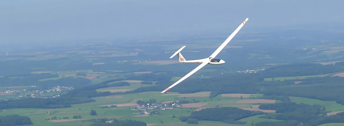 GPS TRACKING SOLUTIONS FOR AERONAUTICAL EVENTS